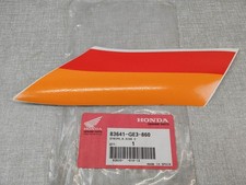 Sticker cache latéral droit rayures orange et jaune MBX80 HONDA 83641-GE3-860