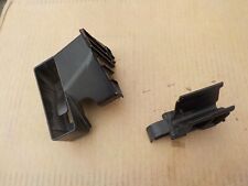 supports plastique 2 pieces crick bmw e36 dans le coffre