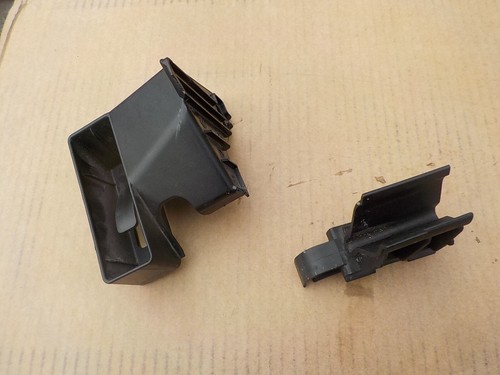 Supports plastique pieces - 2,