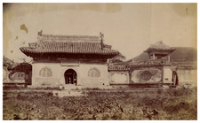 China, Peking (Beijing), Wanshou Temple, Entrance vintage albumen print Tirage