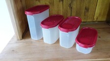Lot 4 anciennes boites verseuses Tupperware