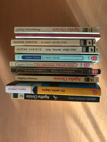 Livres 10 - livres, agatha
