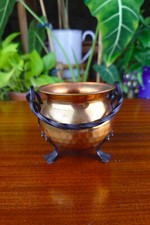 Small hammered copper and metal cauldron, BE, H 7.5 cm