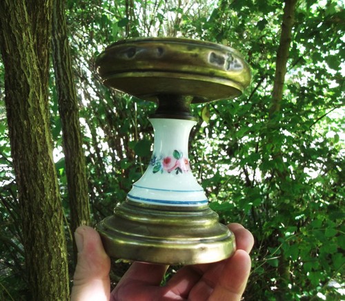 Support pour lampe pétrole - à,