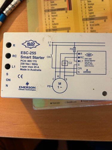 Condensateur électronique - condensateur,