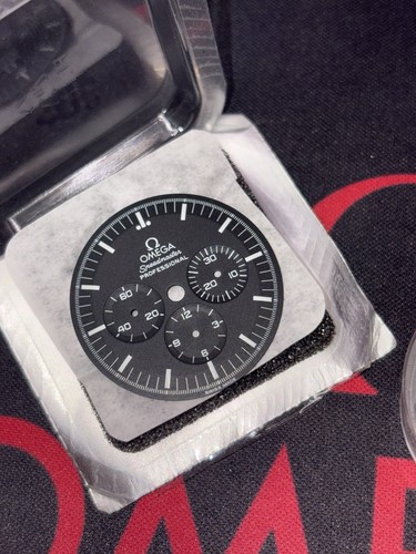 Omega cadran noir speedmaster - omega,