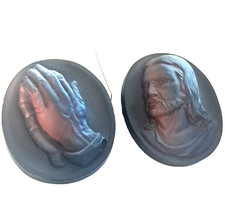 Vtg Lego Chalkware Miniature 3D Jesus Praying Hands Wall Plaques Blue Pink Hue