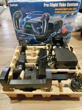Saitek Pro Flight Yoke System w/ Throttle Quadrant w/ Mount