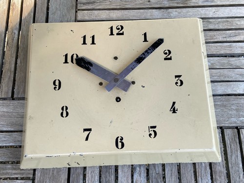 Ancienne pendule vintage tôle - vintage,