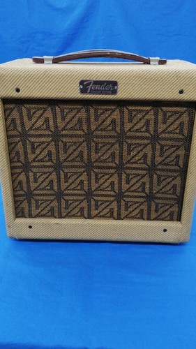 Fender guitar amplifier - fender,
