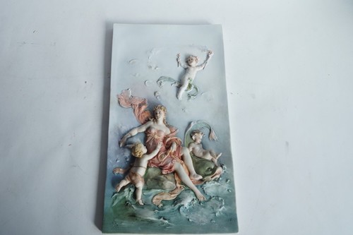 Bas relief porcelaine biscuit