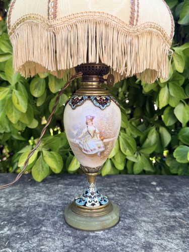 Lampe pétrole bronze - À, &