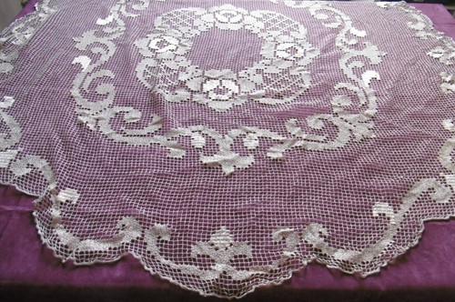 Délicate nappe dentelle - nappe, en