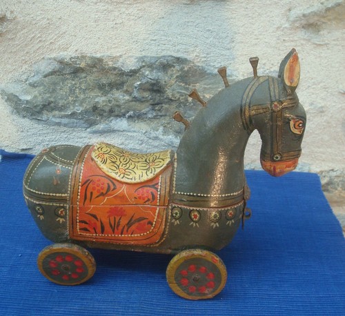 V72 cheval sur roue boite - sur,