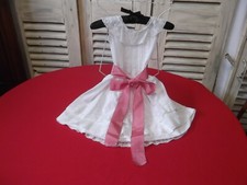 Robe ancienne  de fillette 