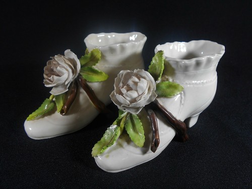 Paire figurine bottine - de, /