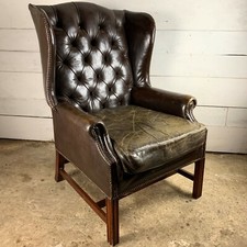 Fauteuil Wingback style géorgien avec cuir clouté porté