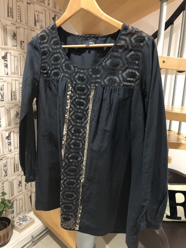 Magnifique haut noir - , en