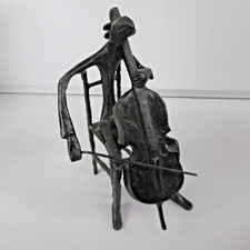 statue musicien contrebasse en