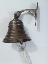 Ancienne cloche de porte