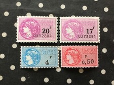 France Timbres Fiscaux lot de 4 neufs sans charnière.