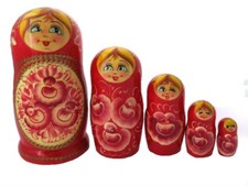  RUSSIAN NESTABLE DOLLS