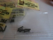 NEUF SACHET DE 5 CHARBONS DE MOTEUR  POUR VOITURE CIRCUIT JOUEF Ref 382