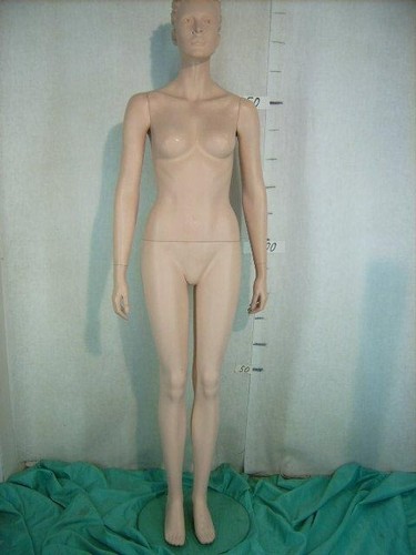 Mannequin vitrine poupée - de,