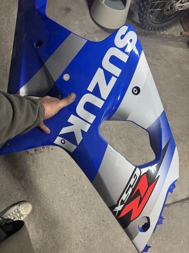 Carénage droit gsxr 1000 - ,