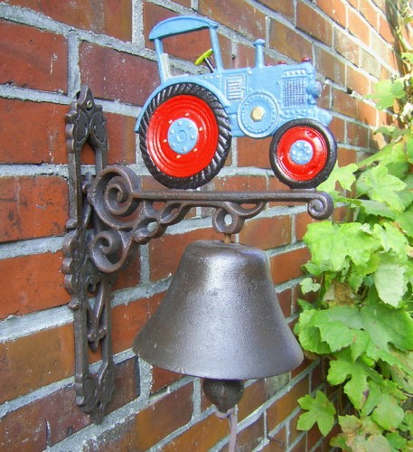 Cloche porte tracteur - de,