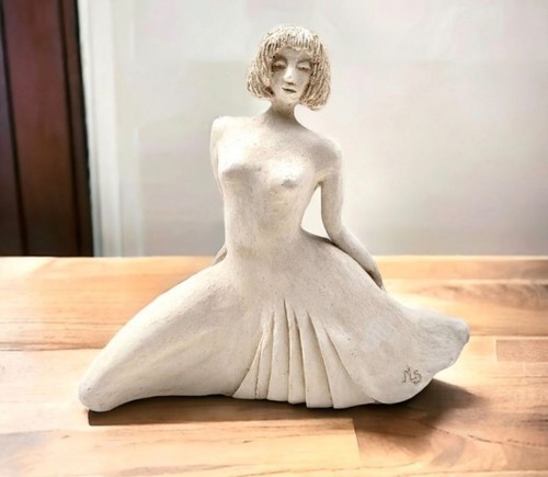 Women sculpture ceramic - sculpture,