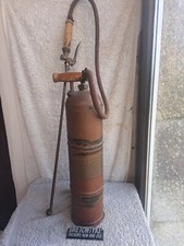 Ancien pulvérisateur en