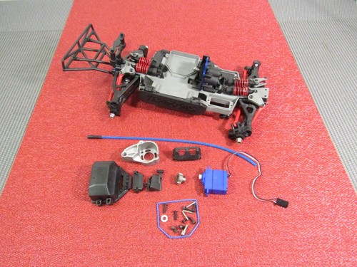 Traxxas slash brushed 4x4 - brushed,