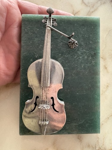 Violon argent sur socle 4 - violon,