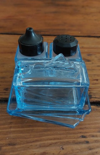 Set salière poivrière - , et