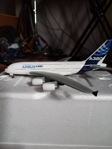 Airbus a380 800 - a380-800, 1/400