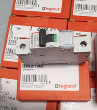 LEGRAND 407657 - Disjoncteur DX³6000 10kA à vis 1P 230V~ à 400V~ 32A Courbe C