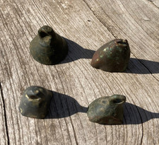 Un Lot de 4 Petites Clochettes