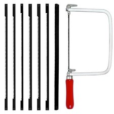 Scie à chantourner avec 7