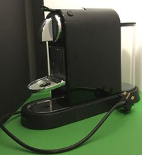 USED NESPRESSO MAGIMIX M190 WITH MANUAL AND NEW IN BOX NESPRESSO CAPSULES (160)