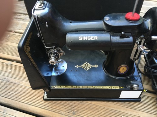 Machine coudre ancienne - machine,