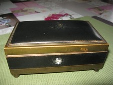 ancienne boite à cigarettes