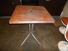 table terrasse  bistrot tole