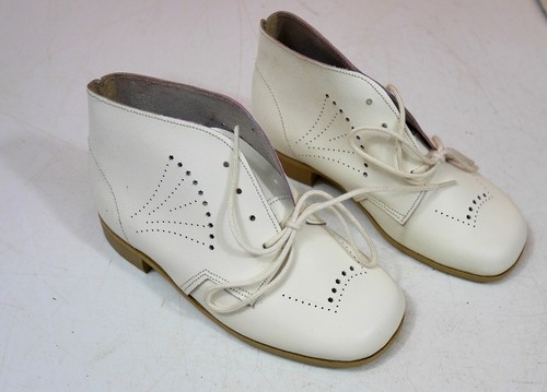 Ancienne chaussure bottine - chaussure,