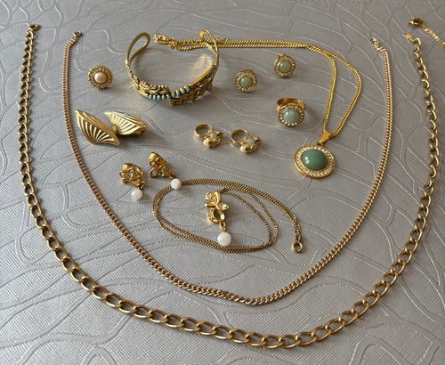 Ensemble bijoux dorés