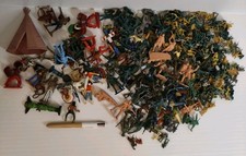 Joli lot de petits soldats