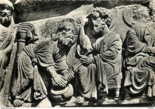 30 - Saint Gilles du Gard - abbey church - detail of the frieze: the enema