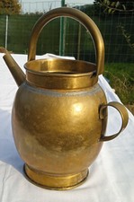 Bel arrosoir ancien en laiton