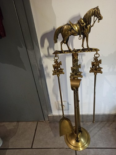 Ancien serviteur nécessaire - ancien,
