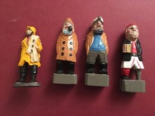 DK101 - 4 figurines en bois